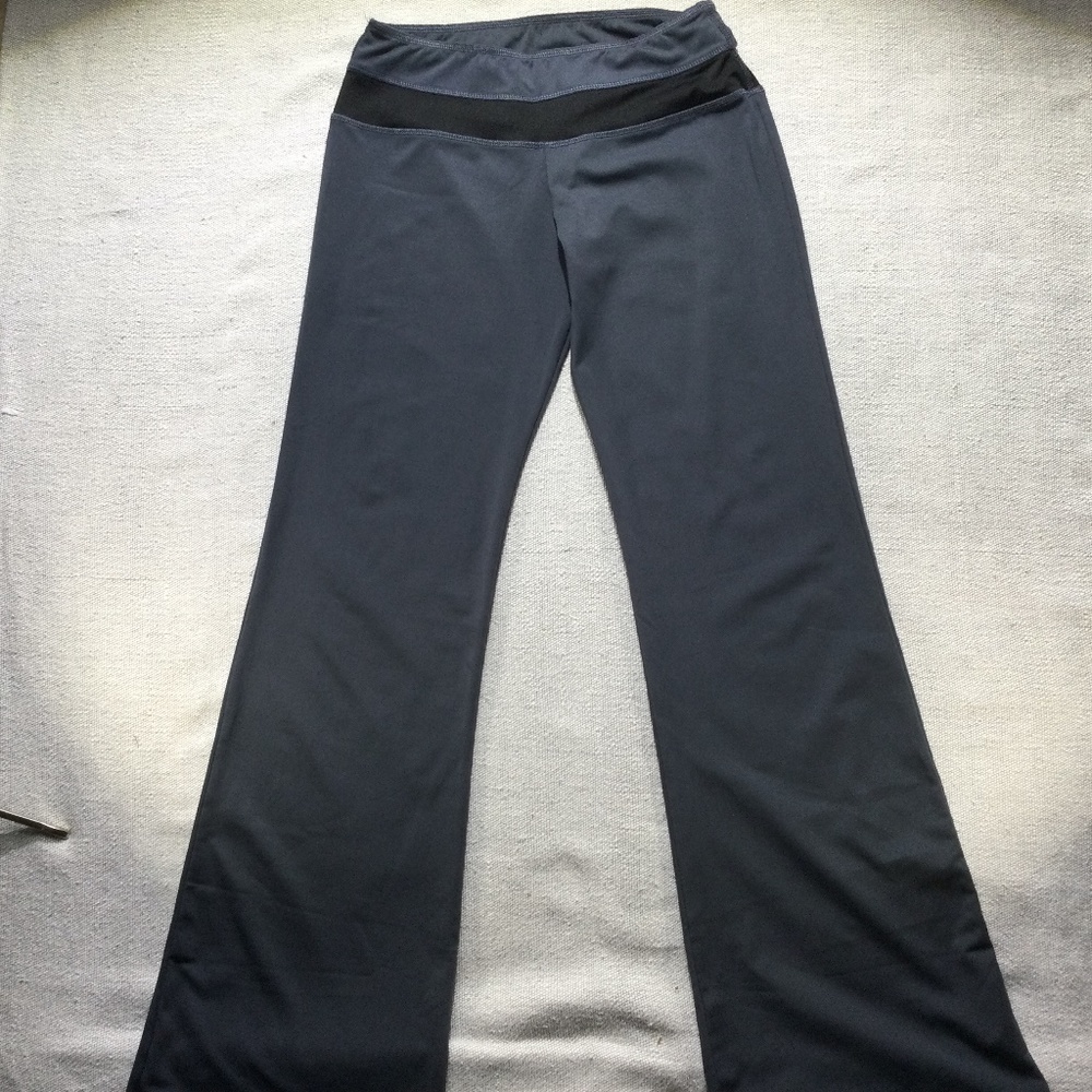 3 for $30 Reflex gray/black pants size small